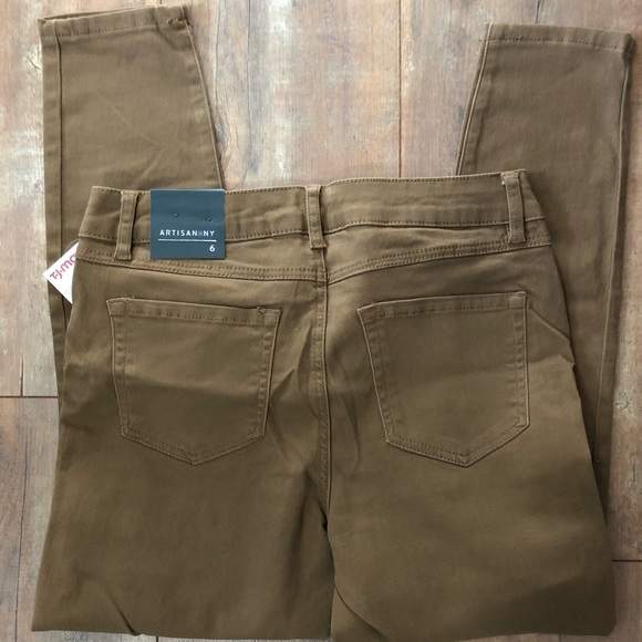 Skinny Khaki’s - Picture 3 of 3